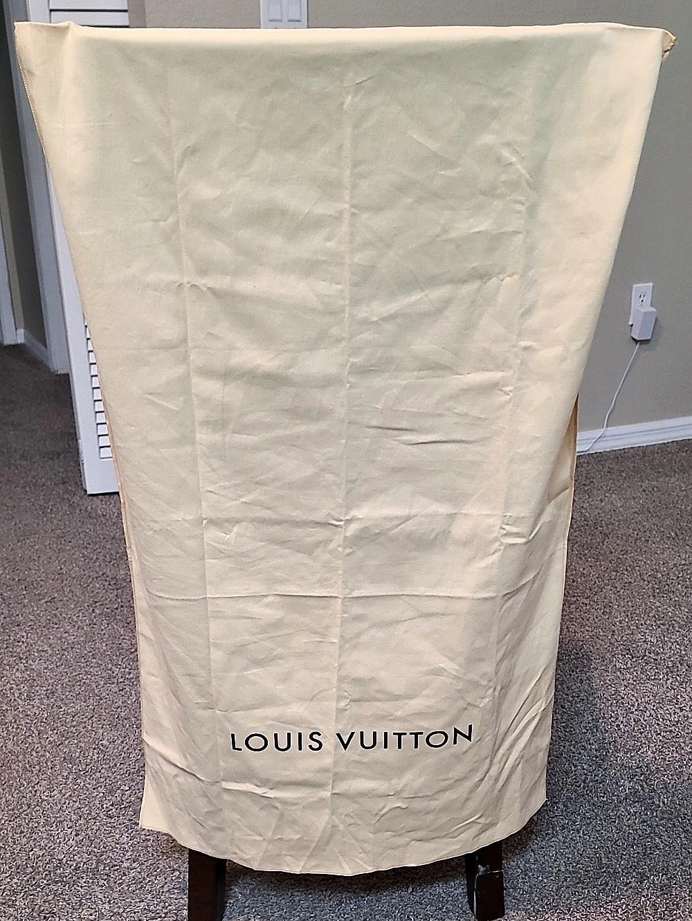 Louis Vuitton Travel Dust Cover in Cream